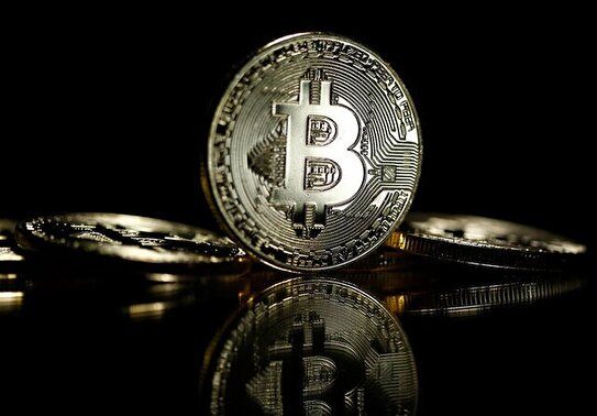 عقب نشینی بیت کوین پس از مهلت قریب الوقوع تعرفه های ترامپ