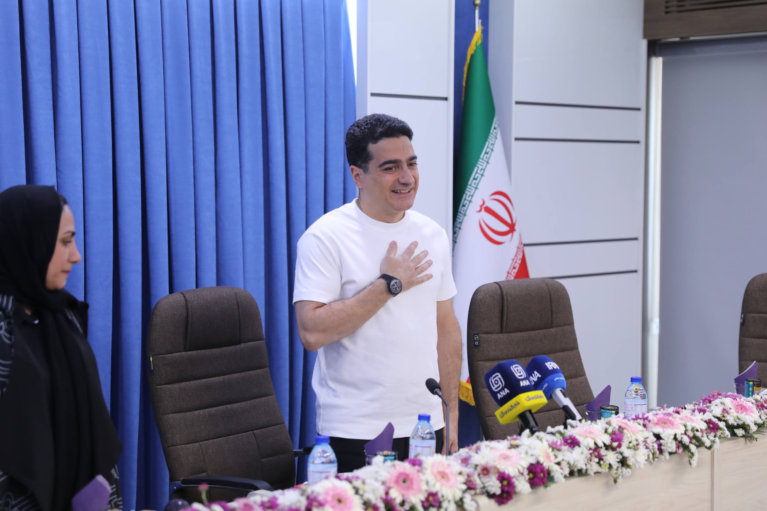 برگزاری بزرگترين کنسرت مردمی تاریخ موسیقی ایران با حضور همایون شجریان در میدان آزادی/ همایون شجریان: بانک صادرات ایران همراه ما در کنار مردم ایستاده است