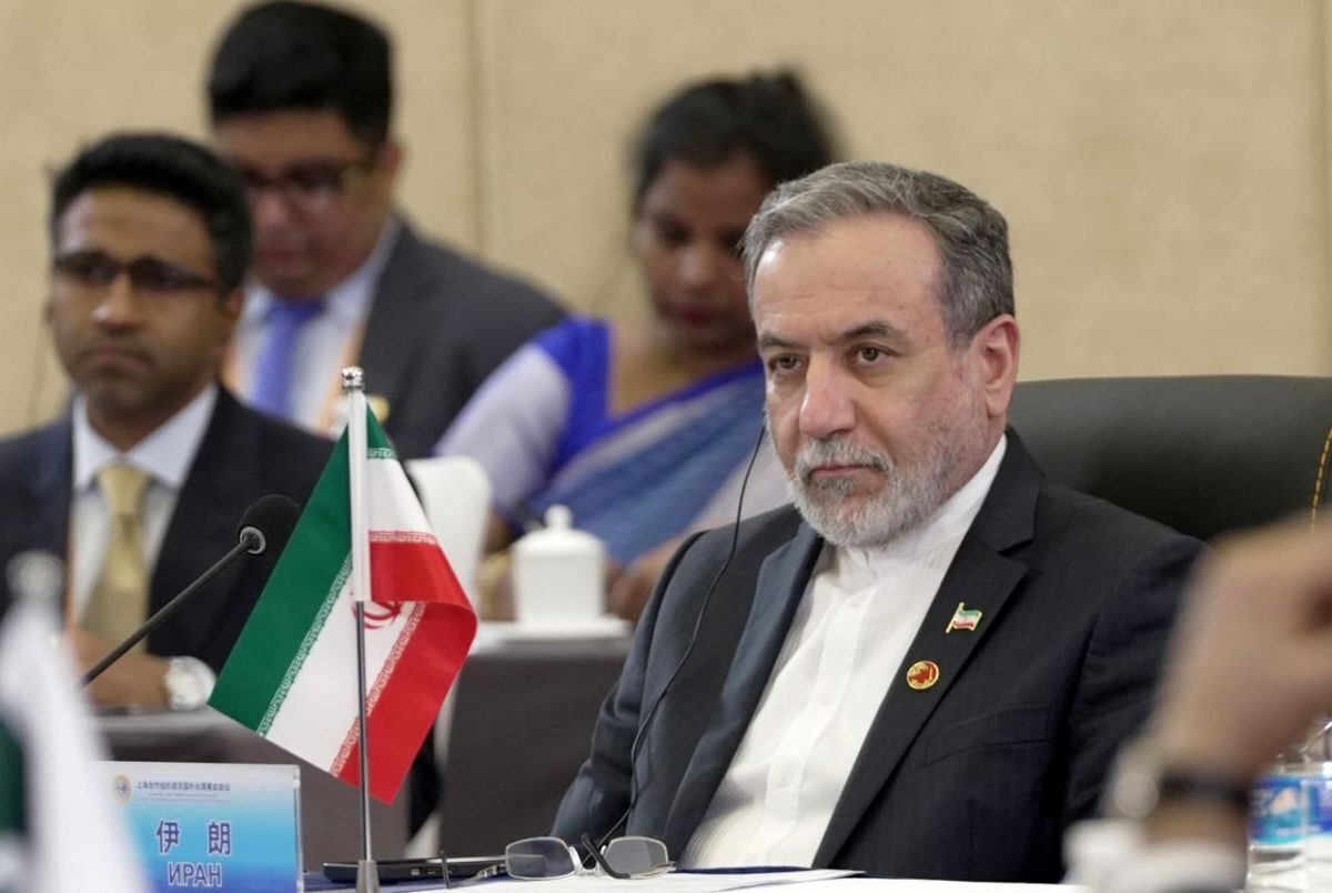 فشار نمایندگان مجلس به عراقچی برای خروج از NPT