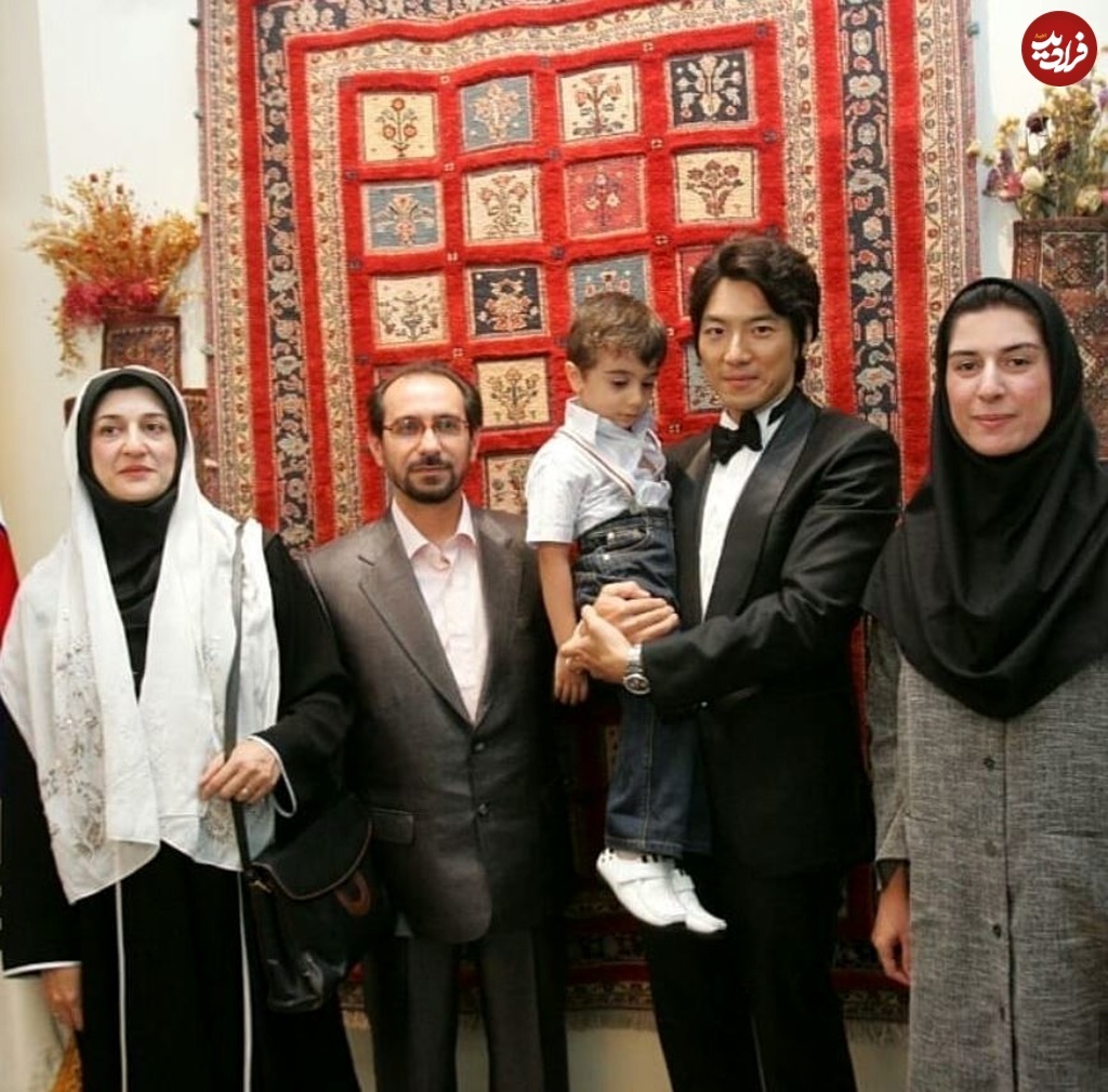 یادگاری «جومونگ» با گروه دوبله ایرانی‌اش در تهران