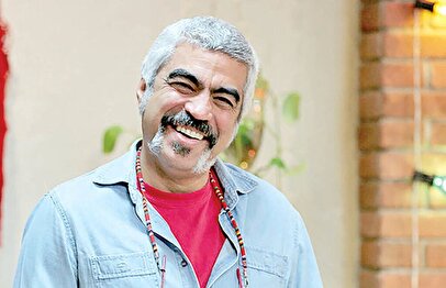 جشن تولد سروش صحت برای هوشنگ مرادی کرمانی+ عکس
