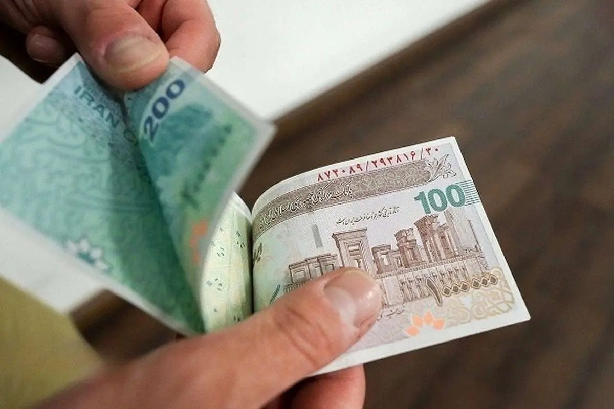پول کاغذی در ایران به زودی از رده خارج میشود! پول کاغذی در ایران به زودی از رده خارج میشود!