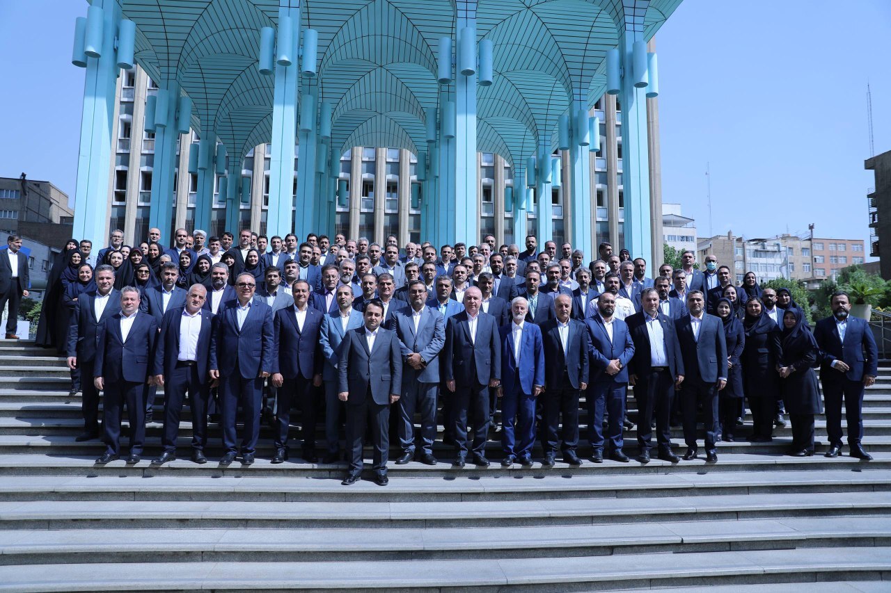آیین بزرگداشت آغاز 74مین سال فعالیت بانک صادرات ایران برگزار شد/ ​محسن سیفی: بانک صادرات ایران در مسیر دستیابی به جایگاه شایسته در نظام بانکی ثابت‌ قدم است
