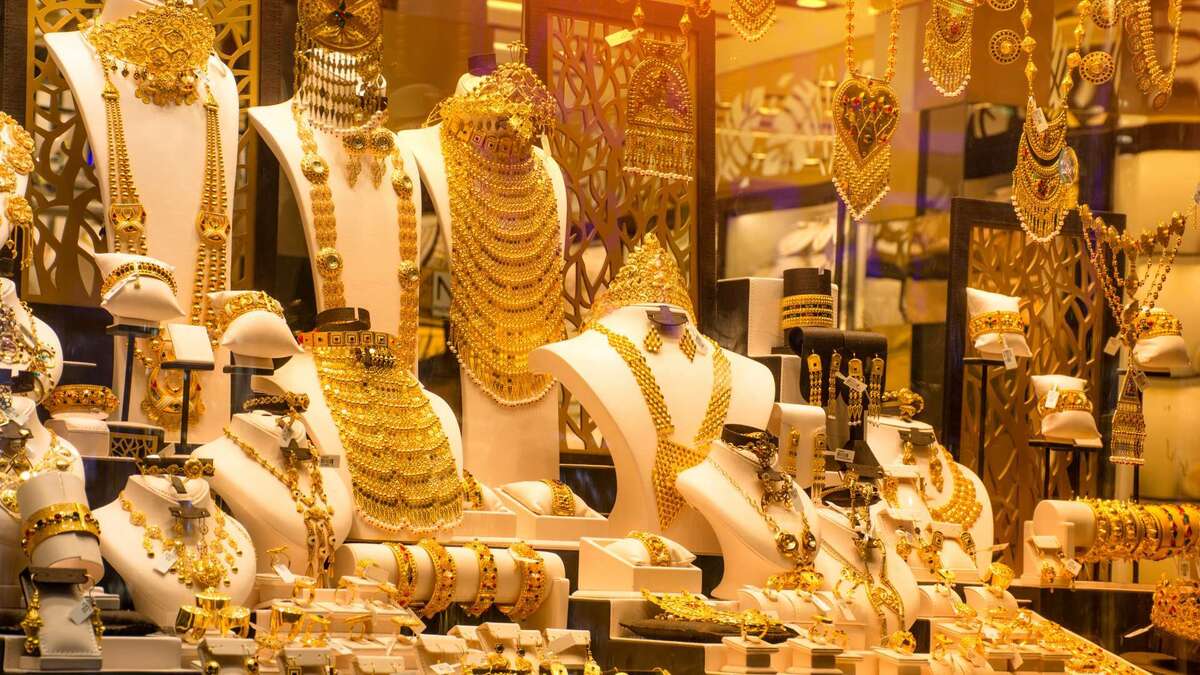 سقوط قیمت طلا خریداران را متضرر کرد / کاهش چشمگیر قیمت طلا ۱۸ عیار امروز ۲۲ شهریور ۱۴۰۴
