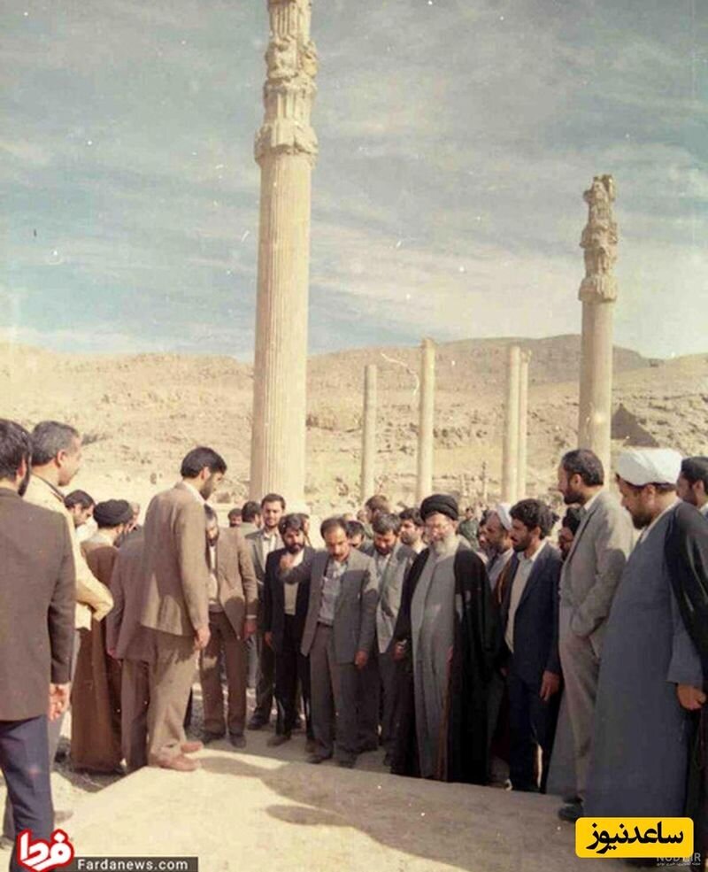 بازدید آیت‌الله خامنه‌ای از تخت جمشید + عکس
