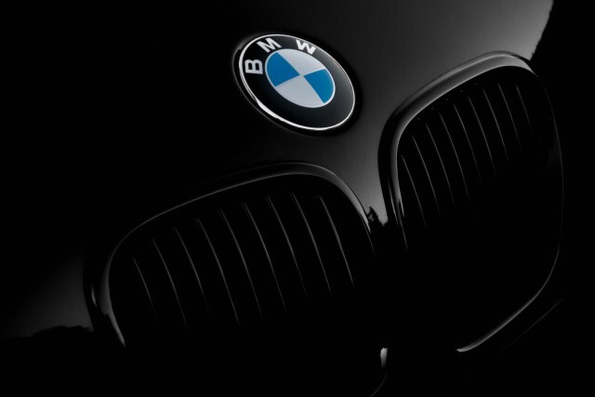 لوگوی جدید BMW رونمایی شد + عکس