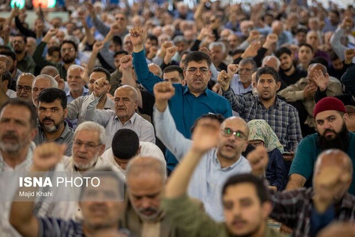 شعارهای تند در نماز جمعه تهران/ حاج علی‌اکبری تذکر داد