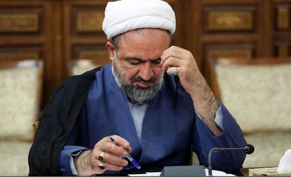 درخواست یک نماینده برای اخراج حمید رسایی درخواست یک نماینده برای اخراج حمید رسایی