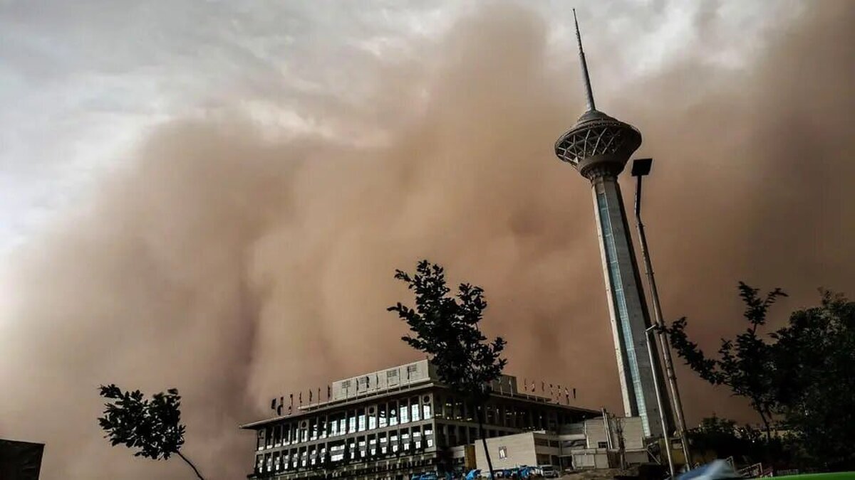 فعالیت دو سامانه آبوهوایی قدرتمند در تهران/ توفان و باران پاییز را به پایتخت میآورند فعالیت دو سامانه آبوهوایی قدرتمند در تهران/ توفان و باران پاییز را به پایتخت میآورند