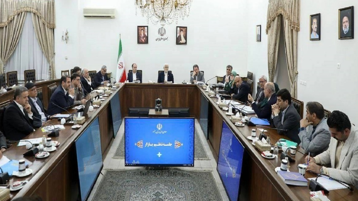 اظهارات عارف درباره تعیین قیمت کالا‌های اساسی