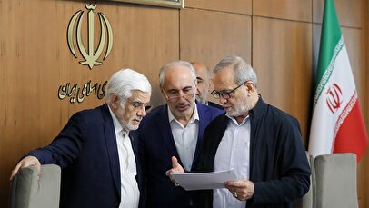 پیشنهاد عجیب خبرگزاری فارس برای حل مشکلات؛ به جای دیدار با ترامپ، به مردم زمین بدهید