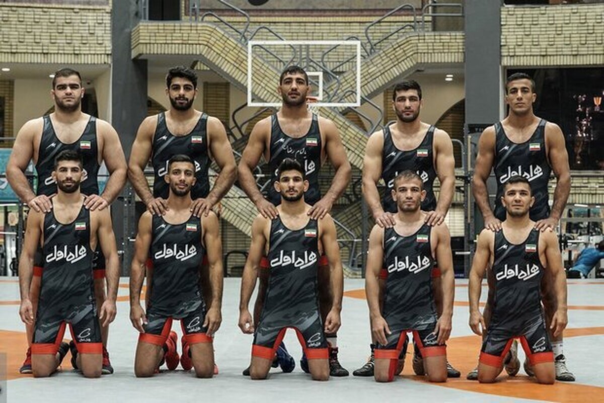 لحظه تاریخی ورود جام قهرمانی کشتی فرنگی جهان به کشور + فیلم