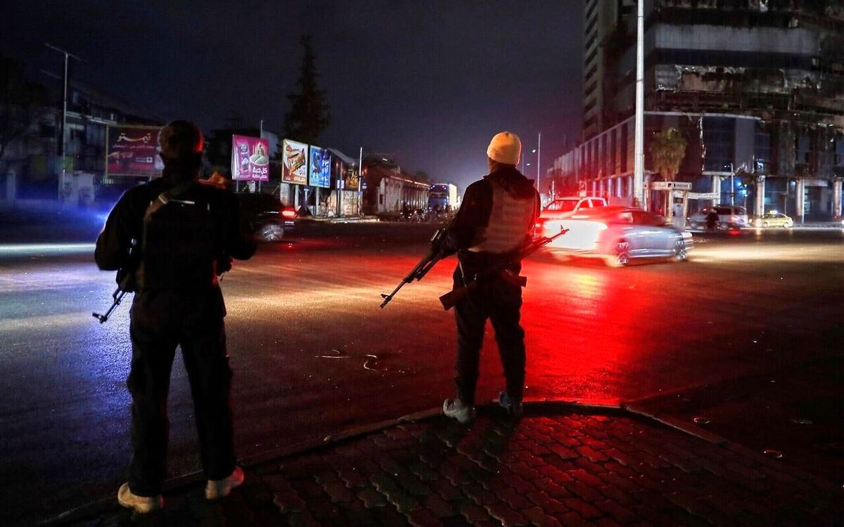 فوری/ انفجار در سوریه؛ مقر نیروهای الجولانی هدف قرار گرفت فوری/ انفجار در سوریه؛ مقر نیروهای الجولانی هدف قرار گرفت