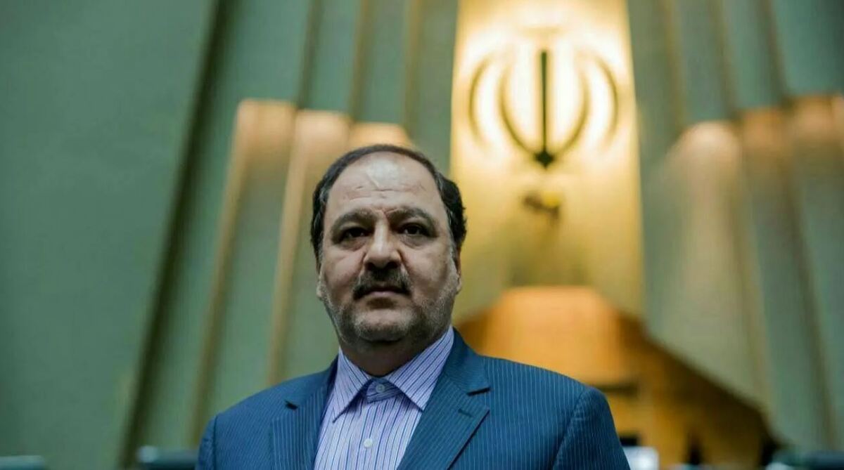 شکستن انحصار مشاغل با حذف مجوزهای غیرضروری/ سرعت ترخیص کالا در زمان جنگ تحول اساسی در حوزه گمرکات بود شکستن انحصار مشاغل با حذف مجوزهای غیرضروری/ سرعت ترخیص کالا در زمان جنگ تحول اساسی در حوزه گمرکات بود