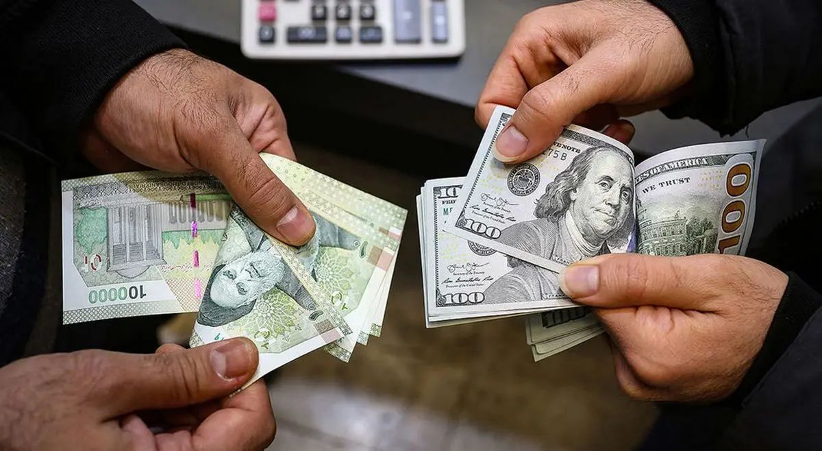 قیمت دلار به مرز ۱۰۰ هزار تومان رسید / افزایش چشمگیر قیمت دلار امروز ۵ شهریور ۱۴۰۴ قیمت دلار به مرز ۱۰۰ هزار تومان رسید / افزایش چشمگیر قیمت دلار امروز ۵ شهریور ۱۴۰۴