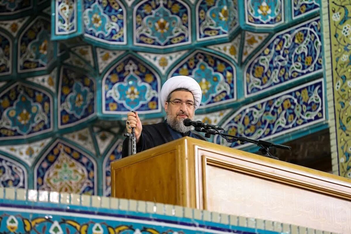 امام جمعه تبریز: مکانیسم ماشه جنبه تبلیغاتی دارد!