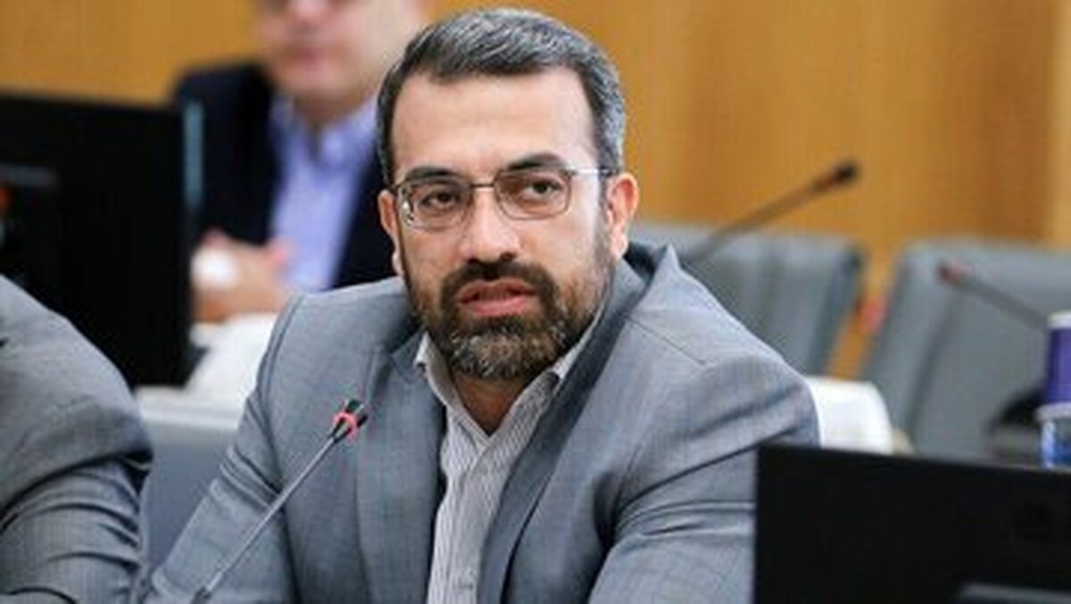 هشدار یک نماینده درباره خطر ایستادن استانها در برابر دولت مرکزی هشدار یک نماینده درباره خطر ایستادن استانها در برابر دولت مرکزی