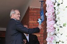 پزشکیان سال تحصیلی ۱۴۰۴-۱۴۰۵ را در این مدرسه آغاز کرد