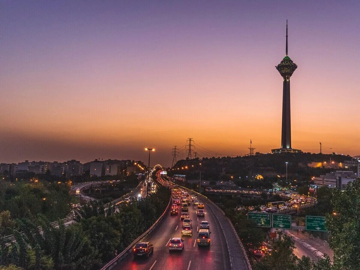 بمب ساعتی در تهران/ فاجعه به دروازه پایتخت رسید