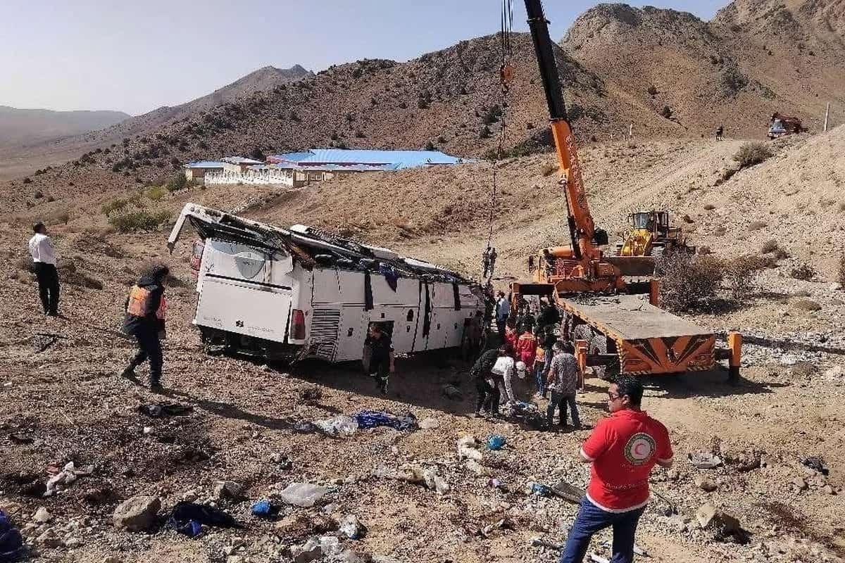 جزئیات تازه از وضعیت مصدومان سقوط اتوبوس در جاده فیروزکوه