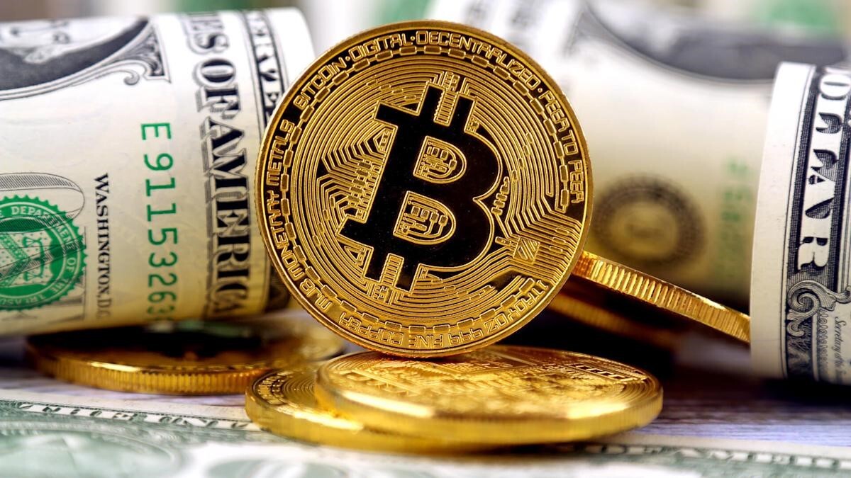 بیت‌کوین از بالاترین سطح تاریخی ۱۲۵,۰۰۰ دلاری خود اصلاح می‌کند: کف قیمت BTC کجا خواهد بود؟