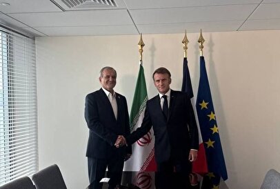 دیدار پزشکیان و مکرون در حاشیه مجمع عمومی سازمان ملل + فیلم