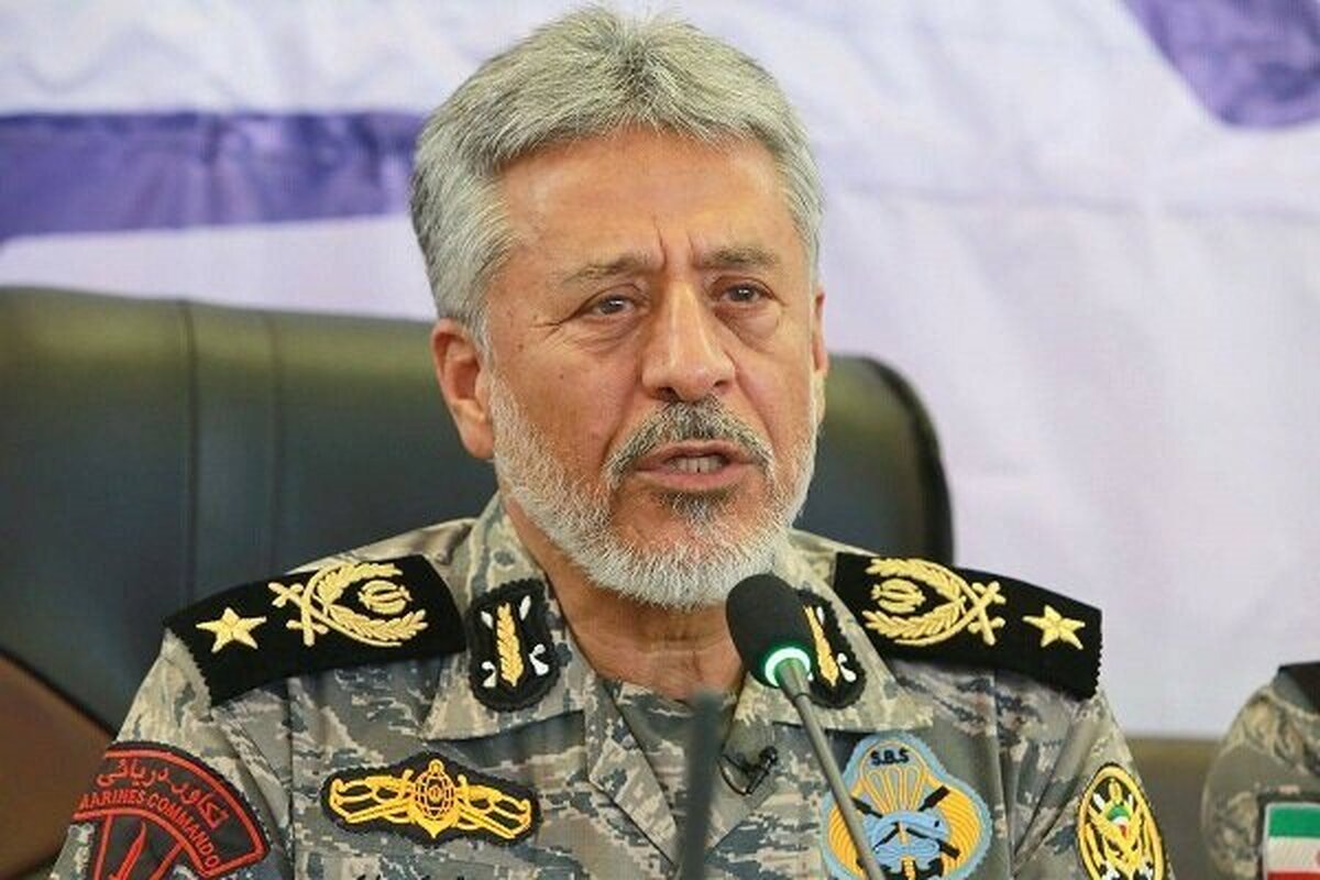 پاسخ تامل برانگیز دریادار سیاری به تهدیدهای دشمن + فیلم پاسخ تامل برانگیز دریادار سیاری به تهدیدهای دشمن + فیلم