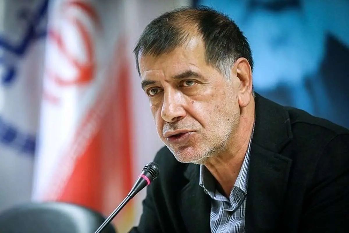 مسئله حجاب و تجدید نظر در روش‌ها/ باهنر از مواضع خود کوتاه آمد؟