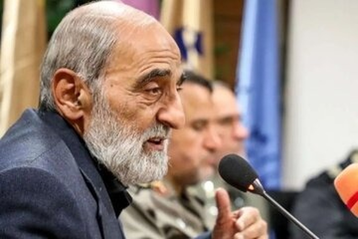 حسین شریعتمداری تحریم شد