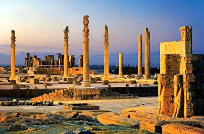 قدیمی‌ترین عکس از تخت‌جمشید؛ ۱۷۰ سال پیش