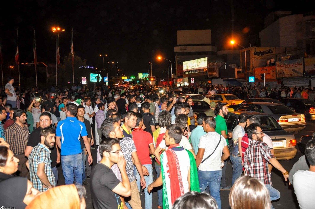 هربار ما هرجا ریختیم، باختیم/ کنایه‌های سنگین قیاسی به چه کسانی برمی‌خورد؟