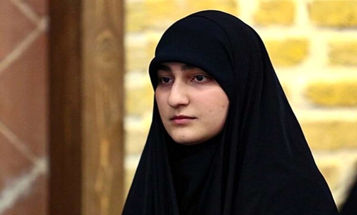 دلجویی زینب سلیمانی از خانواده مرحوم محمد کاسبی + فیلم دلجویی زینب سلیمانی از خانواده مرحوم محمد کاسبی + فیلم