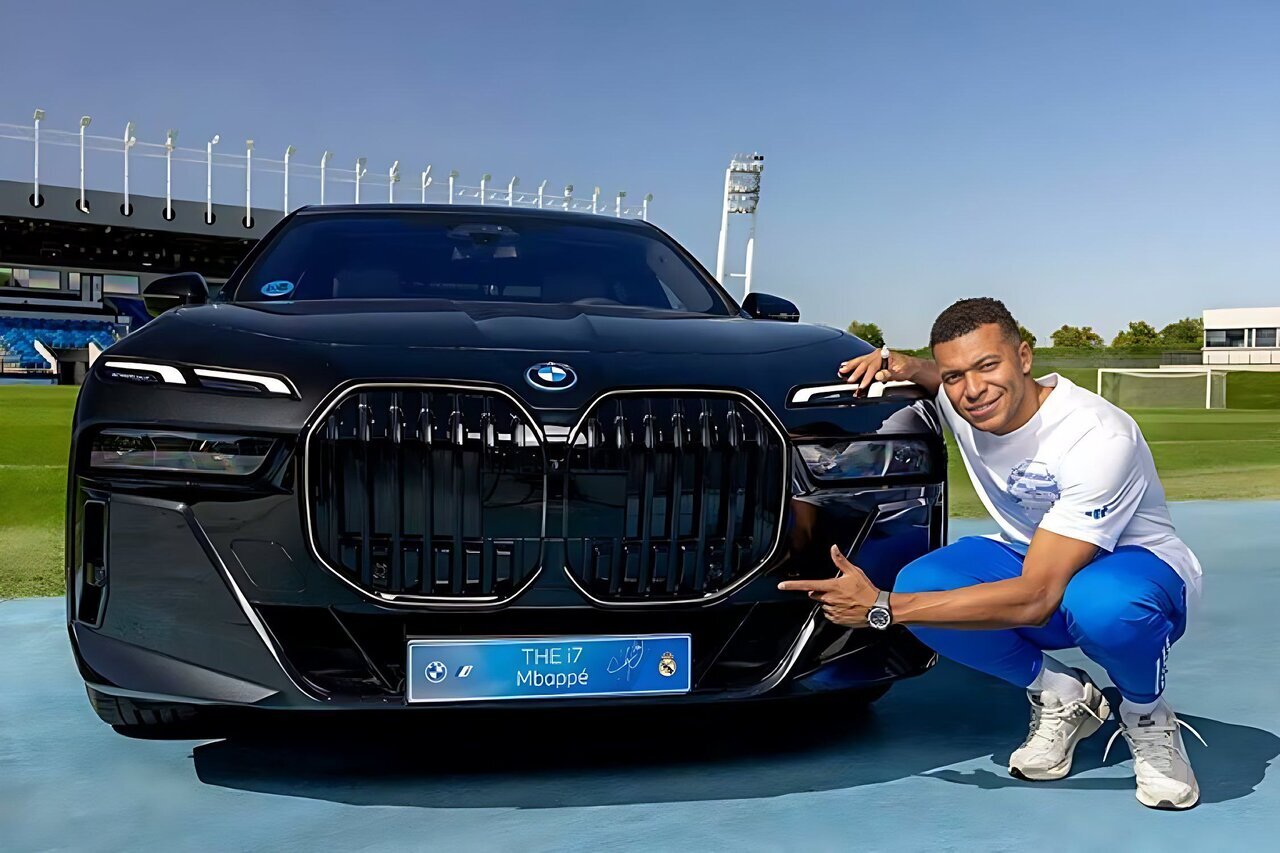ستاره‌های رئال‌مادرید BMW جایزه گرفتند + تصاویر