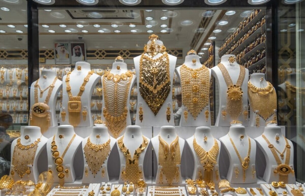 قیمت طلا از ۱۵ میلیون تومان عبور کرد / قیمت هرگرم طلا ۱۸ عیار ۲ میلیون و ۸۴۸ هزارتومان گران شد