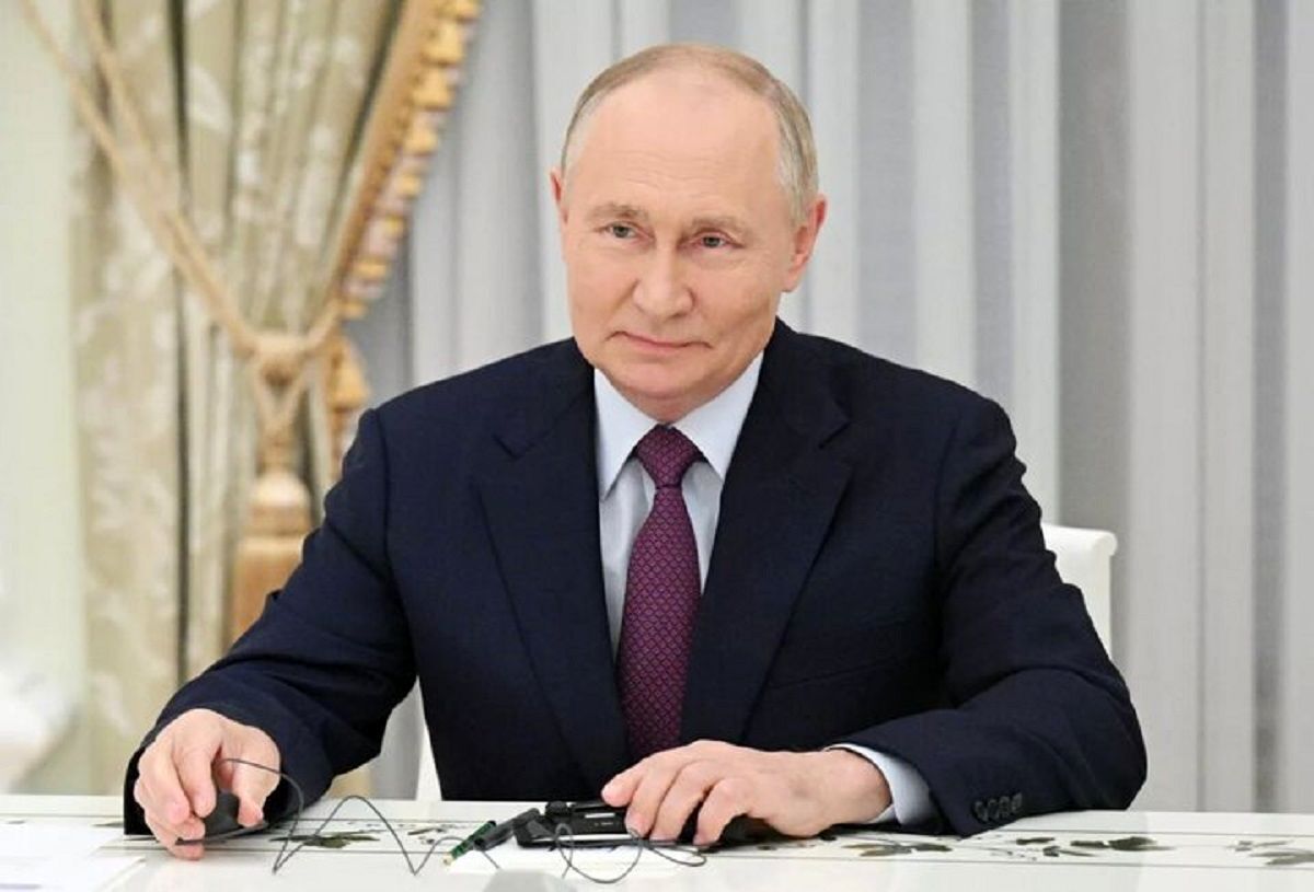 اقدام مشکوک و خبرساز پوتین بعد از ملاقات با لاریجانی اقدام مشکوک و خبرساز پوتین بعد از ملاقات با لاریجانی