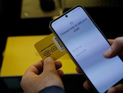اولین پروفایل رسمی eSIM ایران با حضور وزیر ارتباطات در غرفه ایرانسل فعال شد