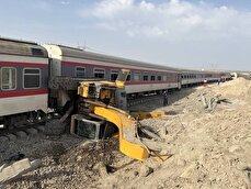 خروج قطار مسافری تهران - مشهد از خط؛ تمام مسافران سالم هستند