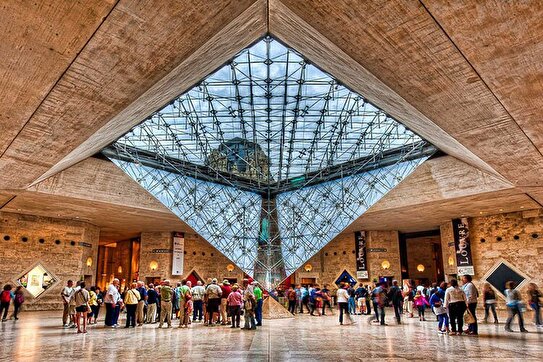 بازگشایی موزه لوور پس از سرقتی که جهان را شگفتزده کرد