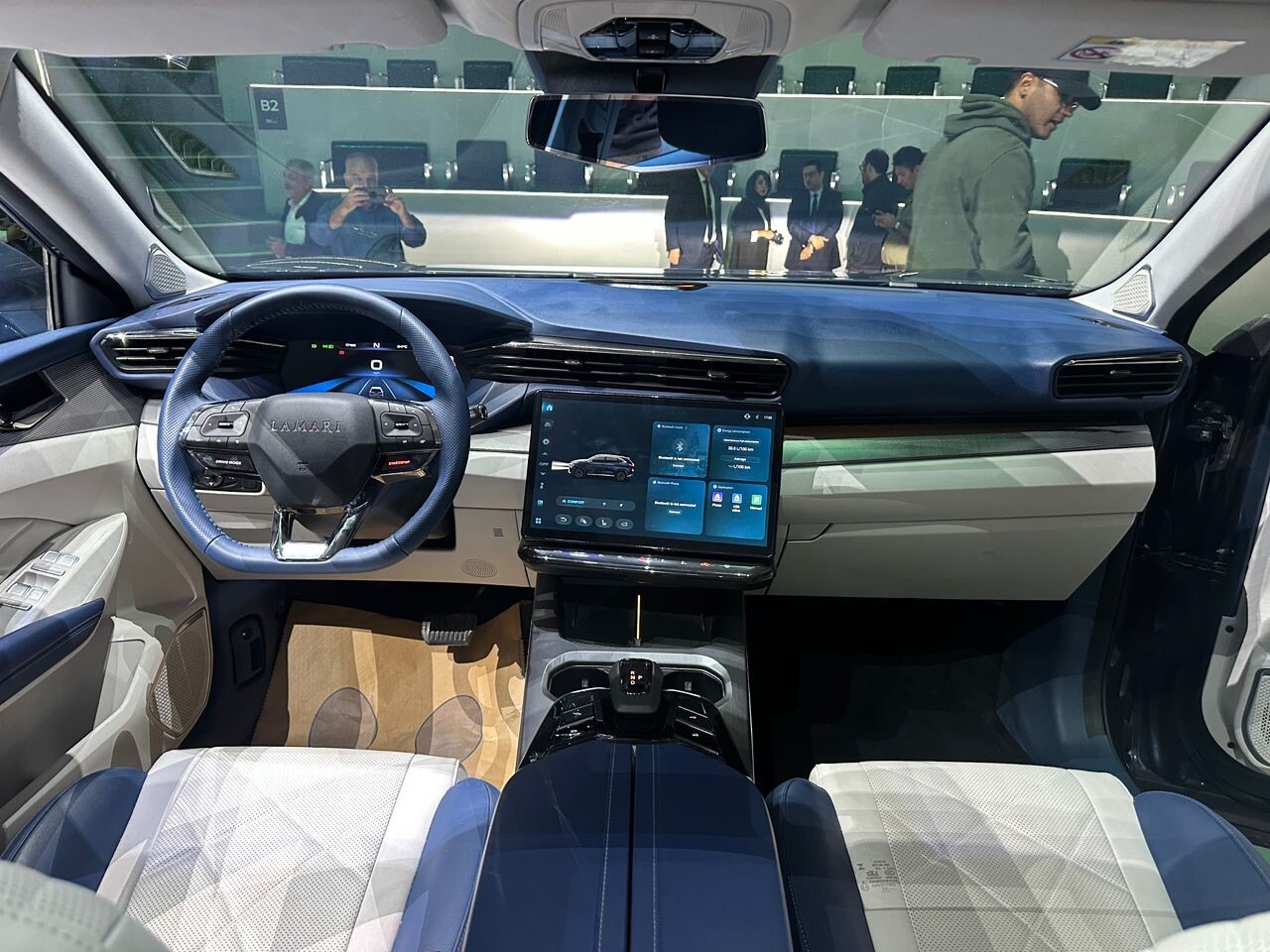 خانواده لاماری بزرگتر میشود؛ نئو و هیرکانی رونمایی شدند خانواده لاماری بزرگتر میشود؛ نئو و هیرکانی رونمایی شدند