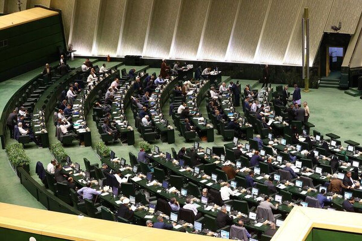 فعال شدن ماشه صحن مجلس را غیرعلنی کرد