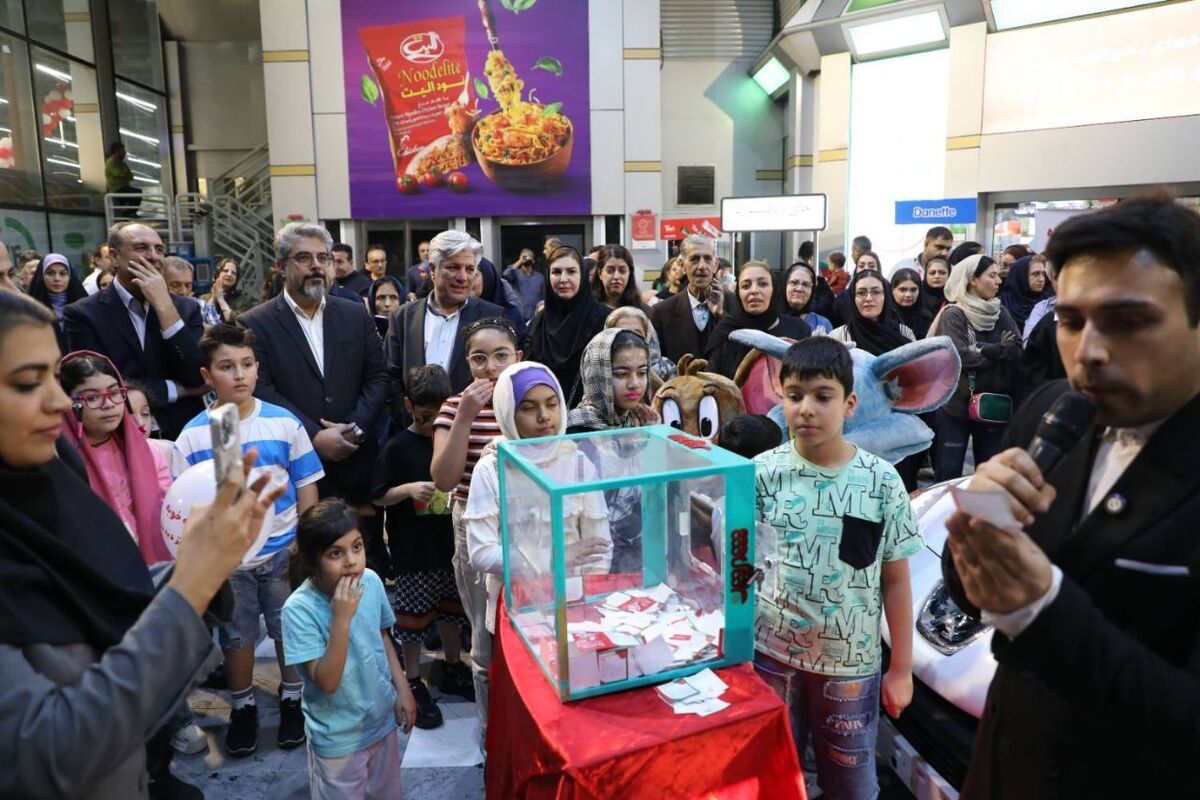 استقبال خانواده‌ها از جشنواره تفریح و تخفیف فروشگاه‌های شهروند