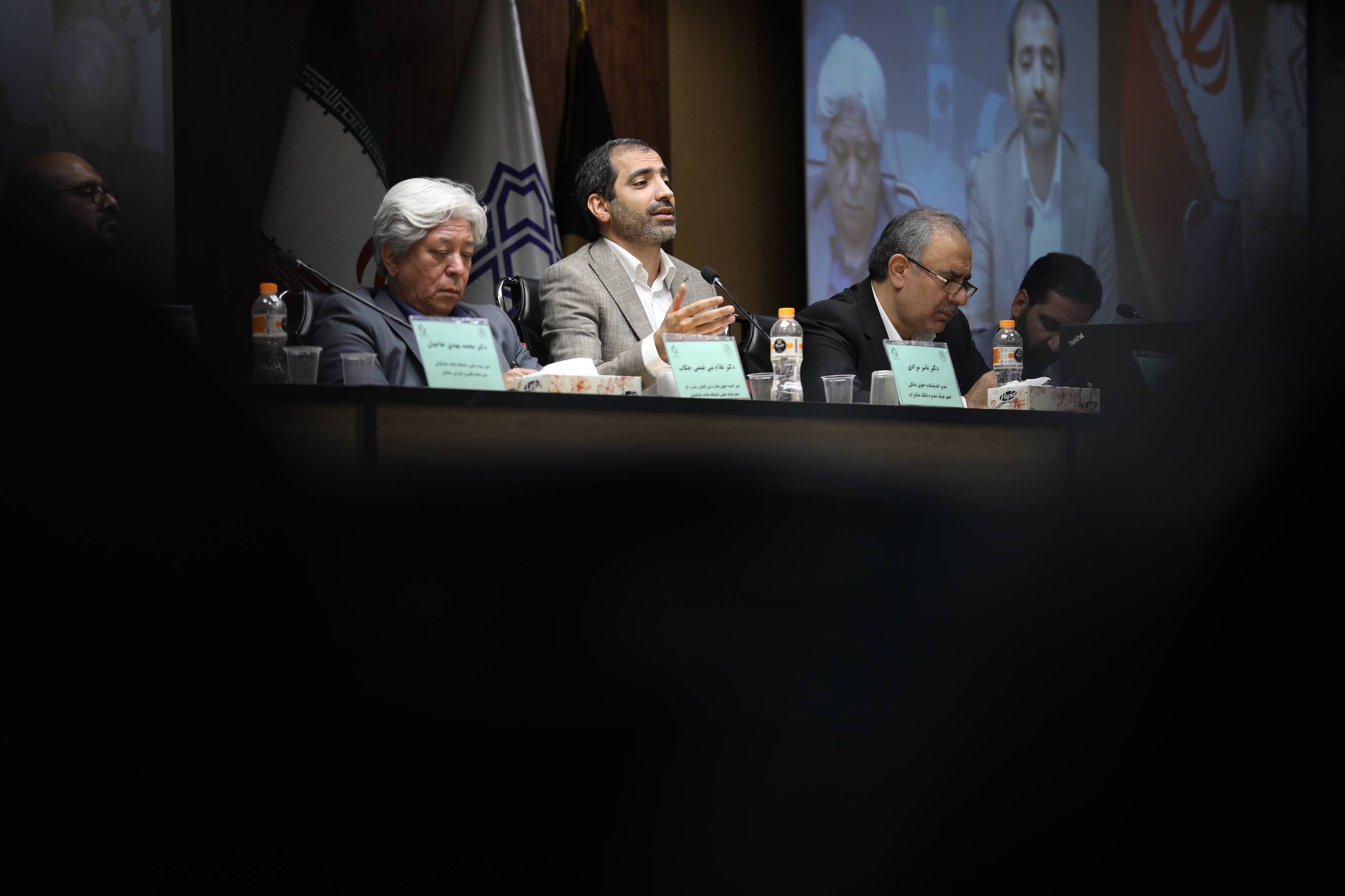 بررسی راه‌های برون‌رفت از چالش تأمین مالی صنعت نفت و گاز توسط عضو هیأت مدیره بانک صادرات ایران