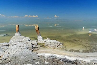 تخلیه فوری شهرهای اطراف دریاچه ارومیه / طوفان نمک در راه است