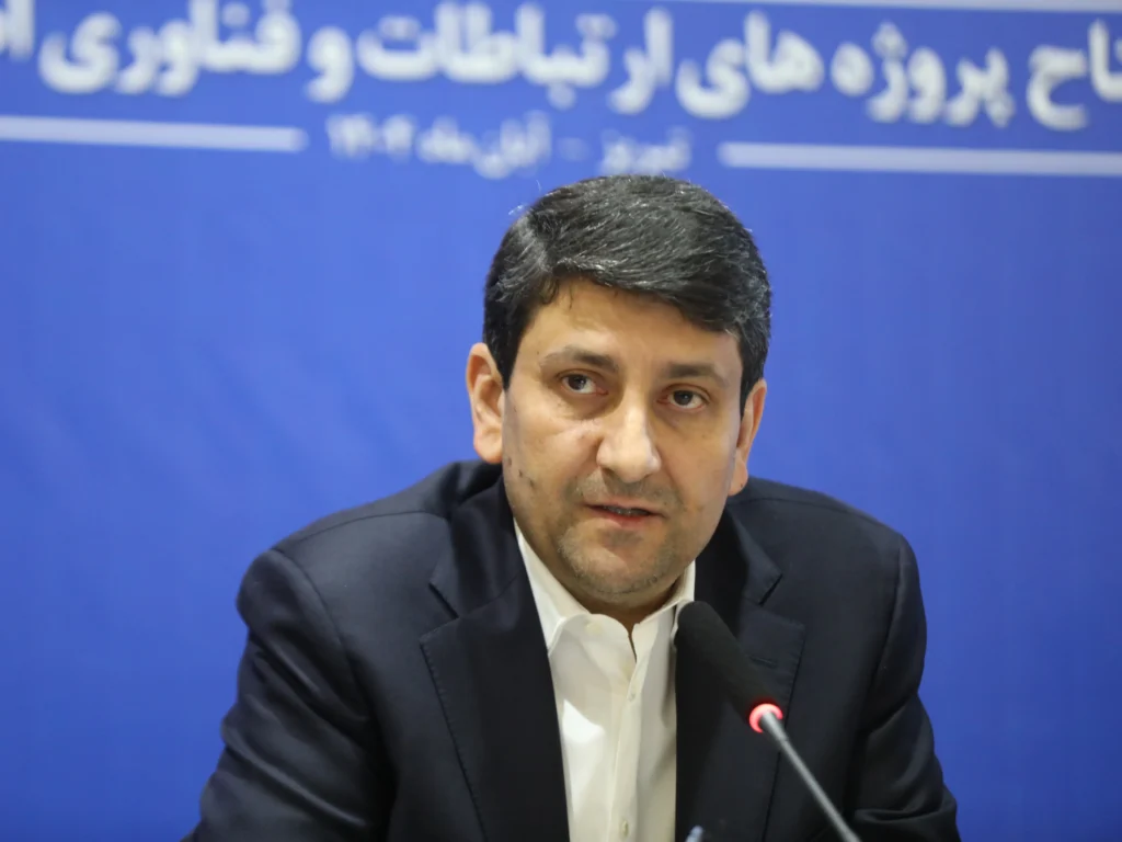 سایت ۵G ایرانسل در تبریز با سرعت ۳.۷۴۹ مگابیت بر ثانیه افتتاح شد سایت ۵G ایرانسل در تبریز با سرعت ۳.۷۴۹ مگابیت بر ثانیه افتتاح شد