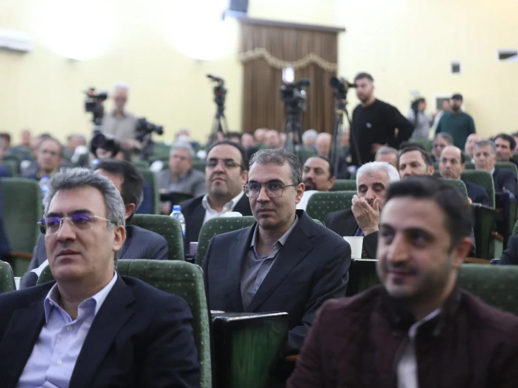 سایت ۵G ایرانسل در تبریز با سرعت ۳.۷۴۹ مگابیت بر ثانیه افتتاح شد سایت ۵G ایرانسل در تبریز با سرعت ۳.۷۴۹ مگابیت بر ثانیه افتتاح شد