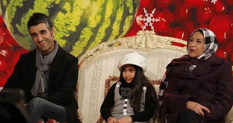 چهره خندان پژمان جمشیدی در کنار مادرش + عکس چهره خندان پژمان جمشیدی در کنار مادرش + عکس