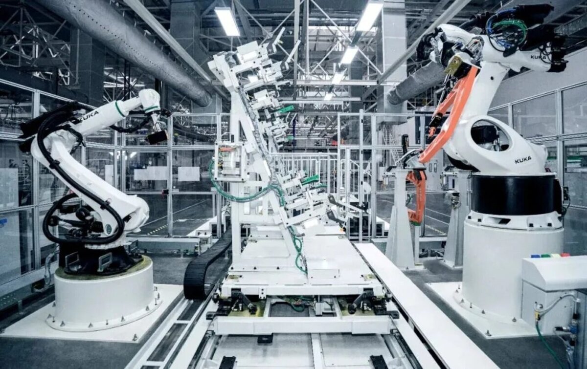 خط تولید اولین خودروی پرنده افتتاح شد + عکس