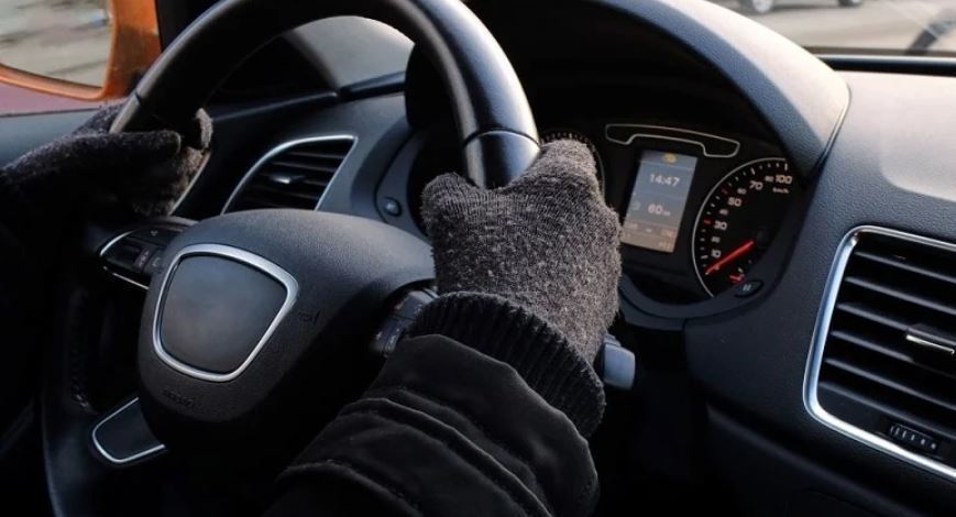 نحوه درست گرم کردن ماشین در زمستان / با این اشتباه عمر خودرو کاهش مییابد! نحوه درست گرم کردن ماشین در زمستان / با این اشتباه عمر خودرو کاهش مییابد!