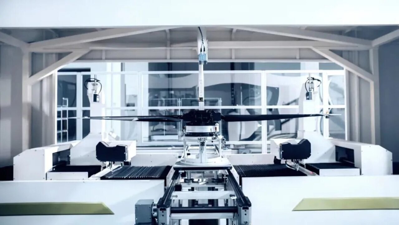 خط تولید اولین خودروی پرنده افتتاح شد + عکس خط تولید اولین خودروی پرنده افتتاح شد + عکس