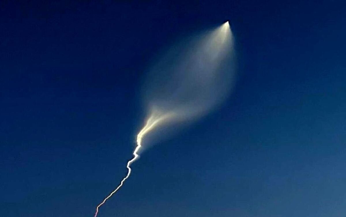 رونمایی از اولین موشک سوخت جامد ایران/ موشکی که دنیا را خیره کرد! + عکس رونمایی از اولین موشک سوخت جامد ایران/ موشکی که دنیا را خیره کرد! + عکس